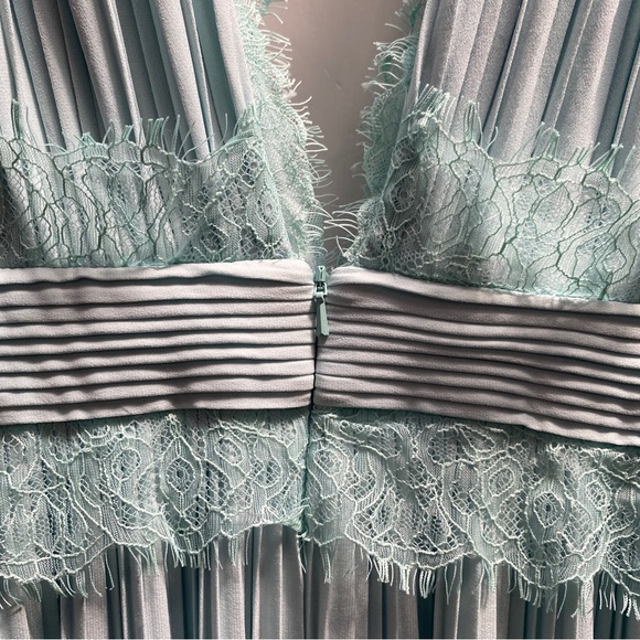 ASOS Bridesmaid/Wedding Guest Lace Pleated Maxi Dress - Picture 10 of 16